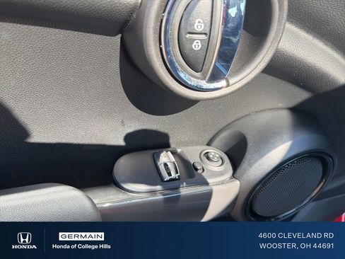 Used 2021 MINI Cooper 2-Door Hardtop image 13