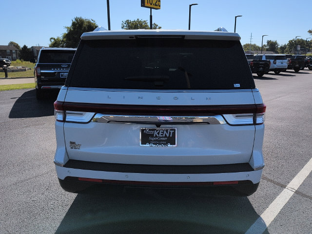 Used 2024 Lincoln Navigator L Reserve AWD/4WD image 6