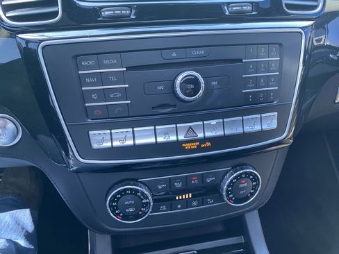 Used 2018 Mercedes-Benz GLE 43 AMG 4MATIC w/ Premium 2 Package image 13