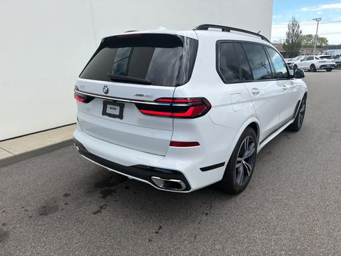 Certified 2024 BMW X7 xDrive40i w/ M Sport Package AWD/4WD image 8