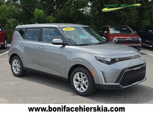Certified 2025 Kia Soul LX w/ LX Technology Package FWD image 1