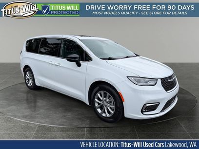 Used 2026 Chrysler Pacifica Limited