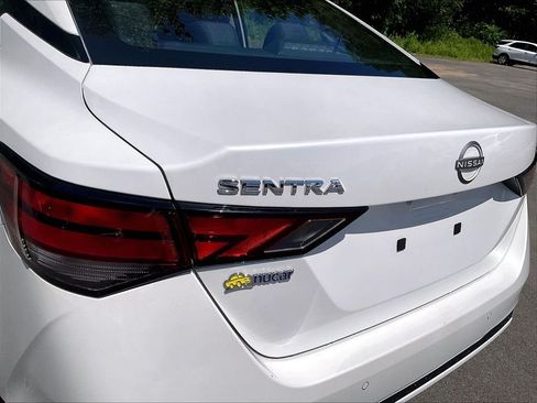 Used 2024 Nissan Sentra SV FWD image 27