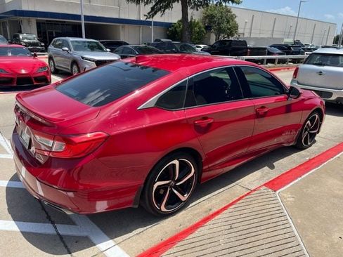 Used 2019 Honda Accord Sport image 4