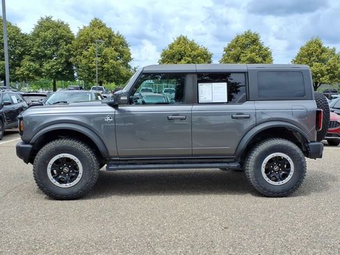 Used 2023 Ford Bronco Outer Banks w/ Sasquatch Package AWD/4WD image 2