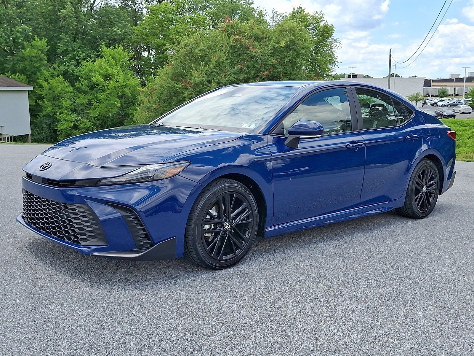 Certified 2025 Toyota Camry SE w/ Convenience Package FWD image 3