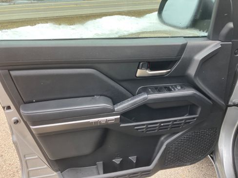 Used 2025 Toyota Tacoma TRD Off-Road image 23