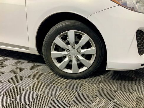 Used 2012 MAZDA MAZDA3 i Sport image 21