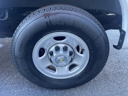 Used 2022 Chevrolet Express 3500 LS image 42