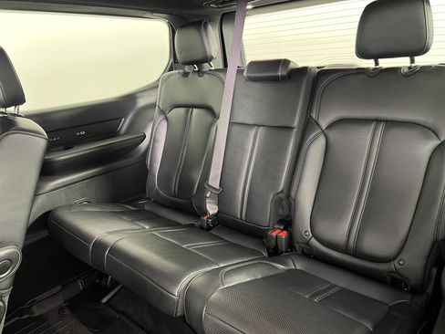 Used 2022 Jeep Wagoneer Series III w/ Flexible Seating Group AWD/4WD image 21