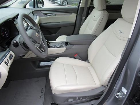 New 2026 Cadillac XT5 Premium Luxury w/ Driver Assist Package FWD image 16