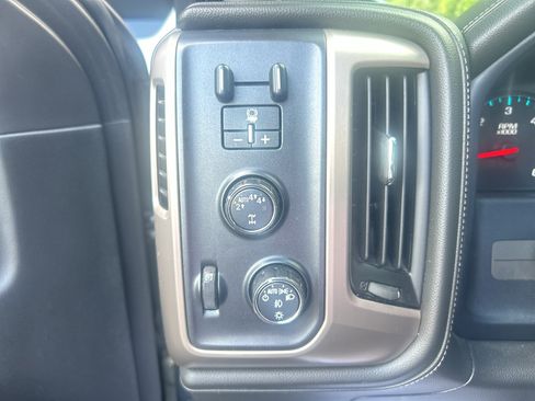 Used 2018 GMC Sierra 1500 Denali AWD/4WD image 24