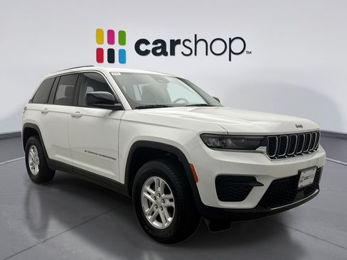 Used 2023 Jeep Grand Cherokee Laredo w/ Luxury Tech Group I AWD/4WD image 7