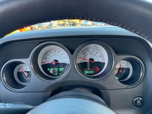 Used 2014 Dodge Challenger R/T image 39