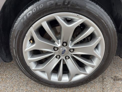 Used 2014 Ford Taurus Limited image 10