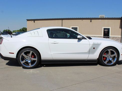 Used 2010 Ford Mustang GT RWD image 37