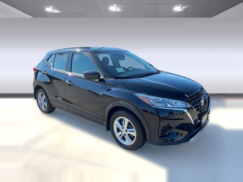 New 2025 Nissan Kicks Play S image 7