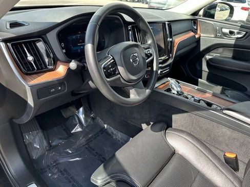 Used 2024 Volvo XC60 T8 Ultimate AWD/4WD image 21