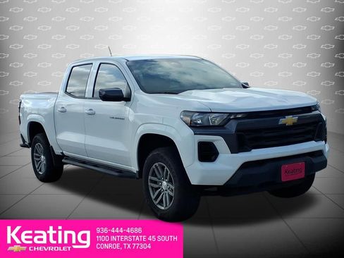 Used 2025 Chevrolet Colorado LT image 3