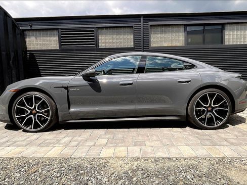 New 2025 Porsche Taycan image 2