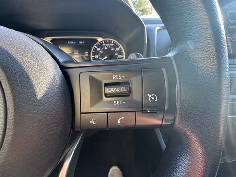 Used 2023 Nissan Rogue S FWD image 16