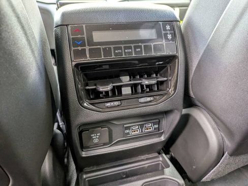 New 2026 Jeep Grand Cherokee L 2WD image 16