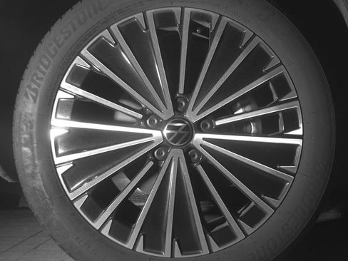 Used 2025 Volkswagen Taos SE image 13