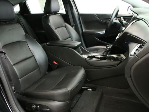 Used 2023 Chevrolet Malibu LT w/ LPO, Floor Liner Package FWD image 33