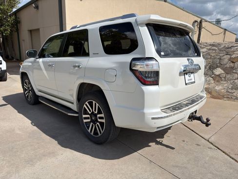 Used 2016 Toyota 4Runner Limited image 3