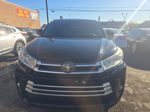 Used 2018 Toyota Highlander Plus image 2