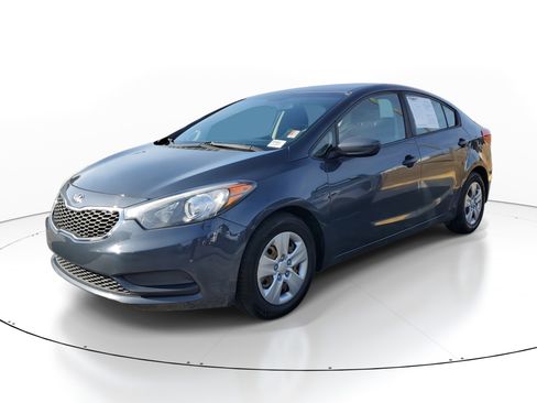 Used 2016 Kia Forte LX image 3