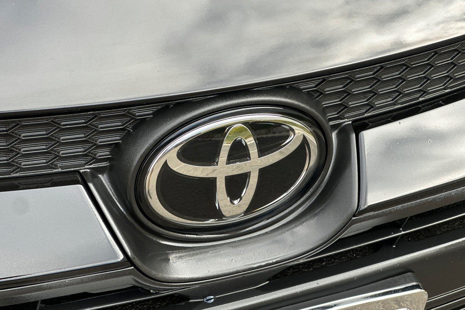 Used 2024 Toyota Corolla LE FWD image 44