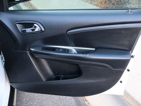 Used 2017 Dodge Journey Crossroad image 25