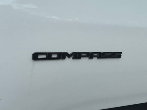 New 2025 Jeep Compass Latitude w/ Sun & Sound Group image 27