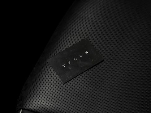 Used 2024 Tesla Cybertruck AWD Crew Cab image 63