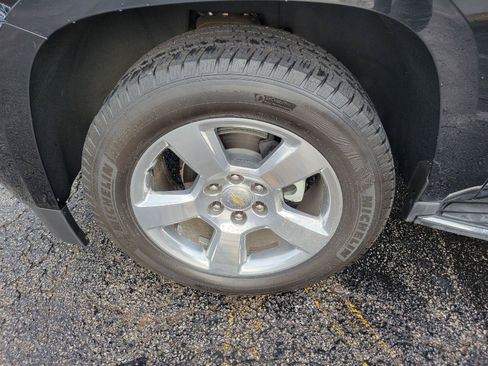 Used 2015 Chevrolet Tahoe LTZ AWD/4WD image 17