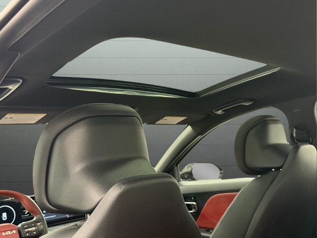 Certified 2025 Kia K4 GT-Line Turbo FWD image 29