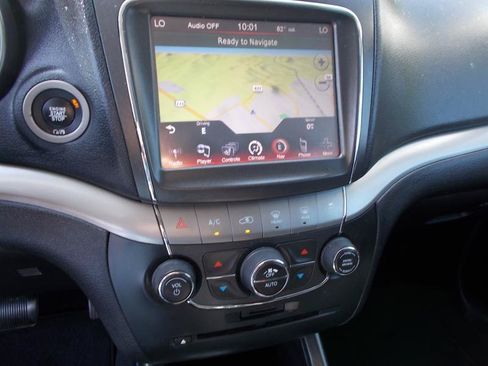 Used 2017 Dodge Journey Crossroad w/ Popular Equipment Group FWD image 32