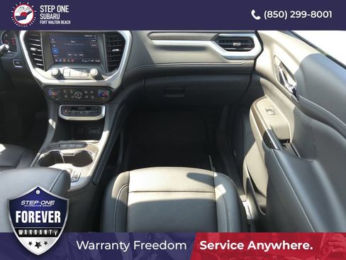 Used 2023 GMC Acadia SLT w/ Elevation Edition FWD image 16