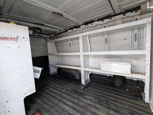 Used 2020 Chevrolet Express 3500 w/ Driver Convenience Package image 18