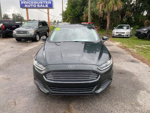 Used 2016 Ford Fusion SE FWD image 3