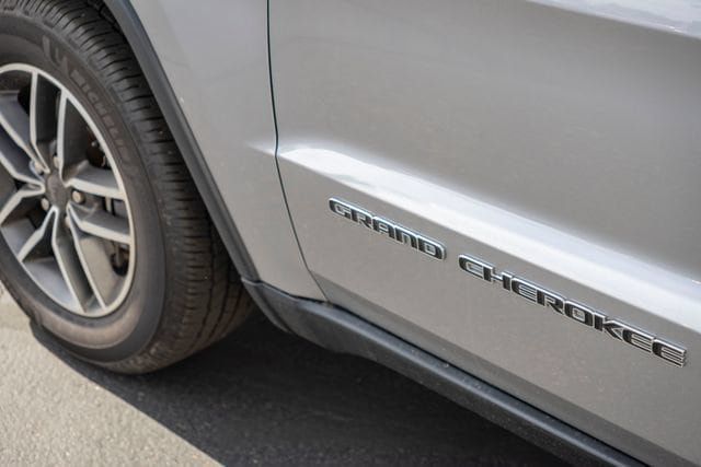 Used 2021 Jeep Grand Cherokee Limited AWD/4WD image 31
