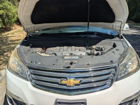 Used 2017 Chevrolet Traverse LT AWD/4WD image 31