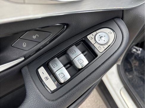 Used 2019 Mercedes-Benz GLC 300 image 22