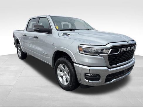 New 2026 RAM 1500 4x4 Crew Cab image 3