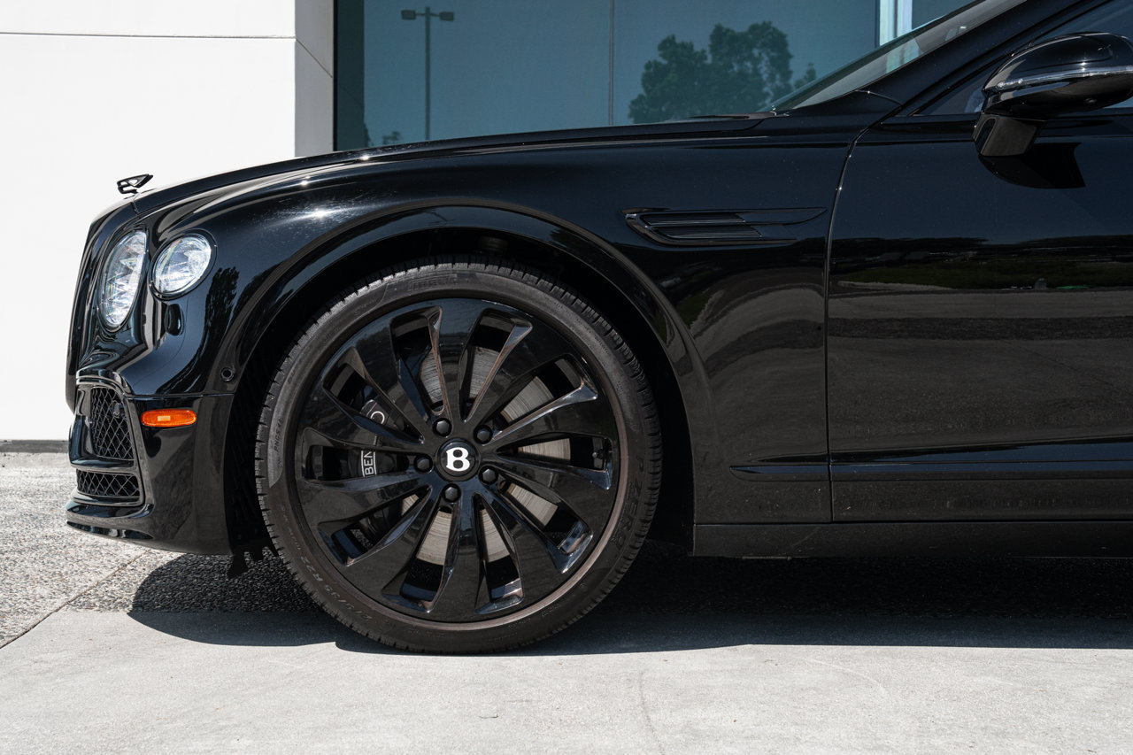 Used 2024 Bentley Flying Spur V8 AWD/4WD image 6
