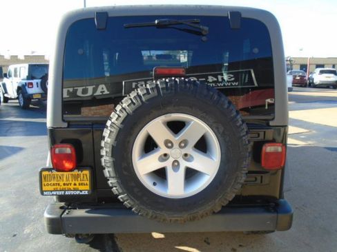 Used 2005 Jeep Wrangler 4WD Rubicon image 8