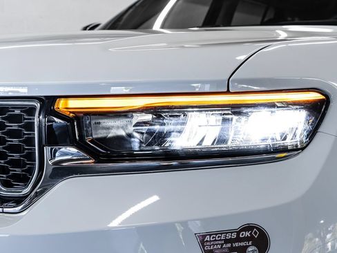 Used 2023 Jeep Grand Cherokee 4WD 4xe image 9