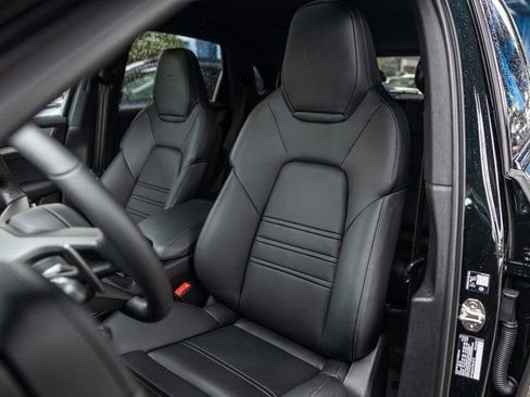 New 2026 Porsche Cayenne E-Hybrid AWD/4WD image 5