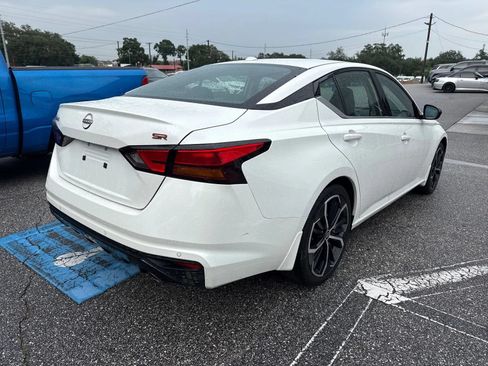 Used 2024 Nissan Altima 2.5 SR FWD image 7